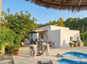 Πισίνα στο ή κοντά στο Villa Can Mestreso Suite Ibiza