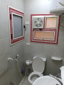 Et badeværelse på شقة فندقية غرفة واحدة