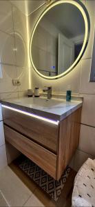 Ένα μπάνιο στο Apartamento en Luna Azul 2