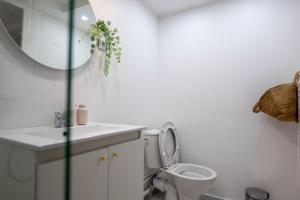 Un baño de Studio de Luxe Entièrement Neuf - Proche Paris