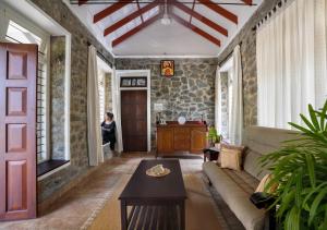 Χώρος καθιστικού στο Lilac Haven Villa