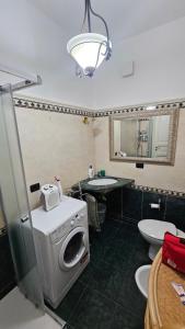 Ένα μπάνιο στο Smeraldo Holiday +15 φωτογραφίες