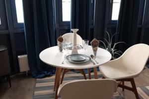 Et opholdsområde på BoLA Ferienwohnung Hamburg 54 für bis zu 2 Personen + 1 billede