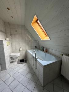 Ένα μπάνιο στο Corner Haus RM1