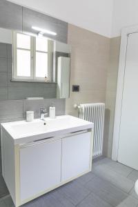 Φωτογραφία από το άλμπουμ του Casa Karina Moderno Bilocale nel Centro Storico di Pinerolo σε Πινερόλο