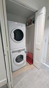 Ảnh trong thư viện ảnh của A&A Resident ở North Vancouver