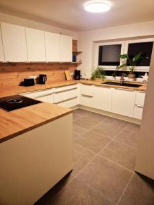 Η κουζίνα ή μικρή κουζίνα στο Ferienhaus Valle Verde in Kall-Steinfeld