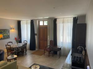 Posezení v ubytování Maison Thalie + 9 fotografií