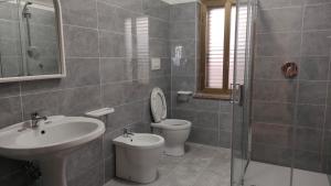 Ένα μπάνιο στο La Cattolica