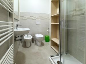 Ένα μπάνιο στο GM Apartments