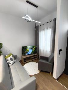 Μια τηλεόραση ή/και κέντρο ψυχαγωγίας στο CONSTA Luxury House