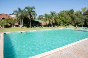 Бассейн в Estancia La Cinacina или поблизости