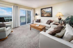 Χώρος καθιστικού στο Island Echos 5M Gulf front condo