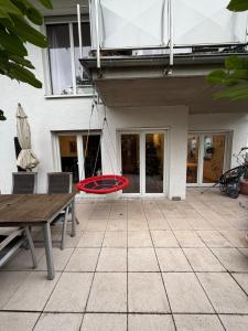 Un balcón o terraza en Oase mit großer Terrasse Ihr gemütliches Zuhause im Grünen nähe Köln 12 fotos más