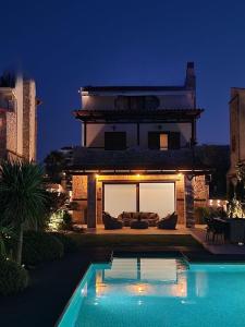 Bazén v ubytování Villa Musa with private pool nebo v jeho okolí