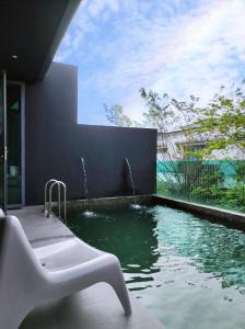 Бассейн в Cyberjaya Puchong JWJ Pool Villa 4BR Luxury Reno или поблизости