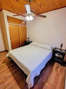 Ένα ή περισσότερα κρεβάτια σε δωμάτιο στο Hotel Ritz