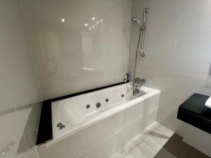 Φωτογραφία από το άλμπουμ του Urban Chic 2BR - Prestigia near stadium στο Ραμπάτ