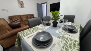 Khu vực ghế ngồi tại Chic Above Store +12 ảnh