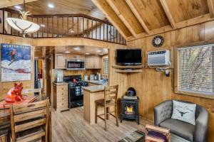 Køkken eller tekøkken på Glenwood Canyon Resort