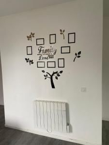 Φωτογραφία από το άλμπουμ του Joli Studio Moderne σε Corbeil-Essonnes