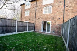 Фотография из галереи Modern Ensuite Studio with Free Parking в Стоке-он-Тренте