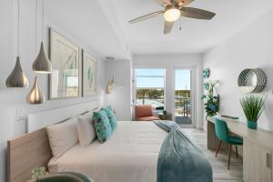 Giường trong phòng chung tại Portside Suite - CC-301A +58 ảnh