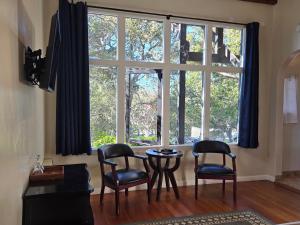 Galeriebild der Unterkunft Forest Lodge in Carmel