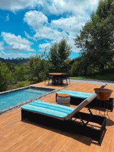 Πισίνα στο ή κοντά στο CASA MAGNÍFICA EM CAMPOS DO JORDÃO - Nova