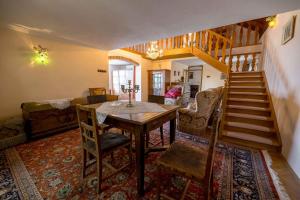 Posezení v ubytování Holiday Home with BBQ in Novo mesto 54727