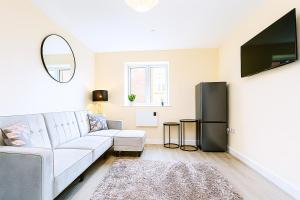 Μια τηλεόραση ή/και κέντρο ψυχαγωγίας στο Cardiff Emerald Suite Contractors Sleeps 5