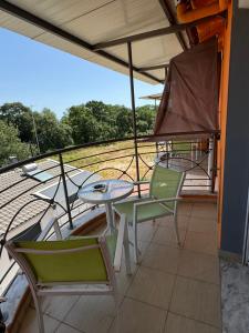 Balkón nebo terasa v ubytování Orange House