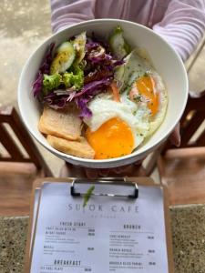 Comida en el hostel o alrededores