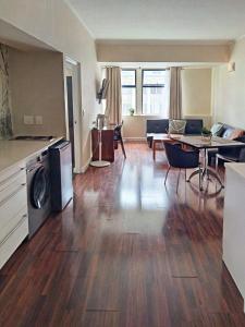 Gallery image of Cape Town CBD Pool Near CTICC Parliament Waterfront in Cape Town