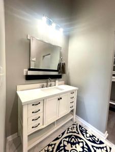 Køkken eller tekøkken på Derby Oasis-Home Away From Home