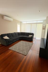 Imagen de la galería de Home in Maribyrnong, en Melbourne