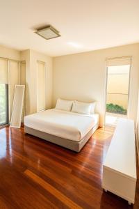 Imagen de la galería de Home in Maribyrnong, en Melbourne