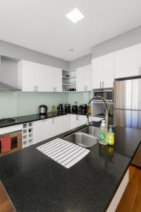 Imagen de la galería de Home in Maribyrnong, en Melbourne