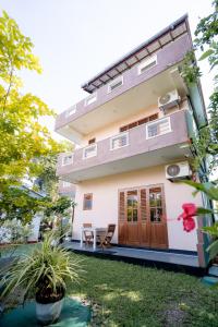 Το κτήριο όπου στεγάζεται  η βίλα