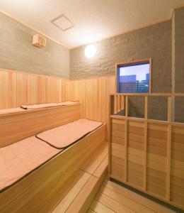 TV a/nebo společenská místnost v ubytování Hotel Sunroute Tokushima