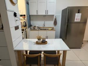 Кухня или мини-кухня в Mirai Residence Kajang 2 UKM Bangi GMI
 +29 фотографий
