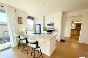 Φωτογραφία από το άλμπουμ του Stylish 2BR Foothill Escape in Irvine σε Lake Forest