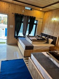 Фотография из галереи Shreyaksh Chopta Valley Resort в городе Sari