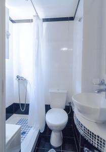A bathroom at Elikon
