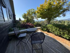 Φωτογραφία από το άλμπουμ του Paradise Found at Studio 65 σε Hamurana