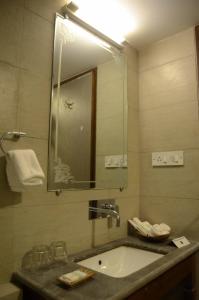 Ένα μπάνιο στο Comfort Inn Emerald