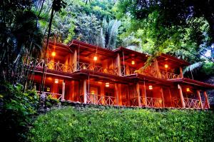 Κήπος έξω από το Esencia Hotel and Villas