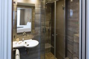 Koupelna v ubytování Hotel Duette Paris