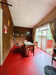 Posezení v ubytování Camping Site Bambaragala