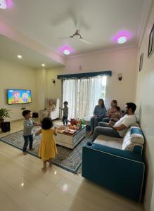 Hosté ubytování Luxury 4BHK - Villa 360 - Pvt Pool & Scenic Stay